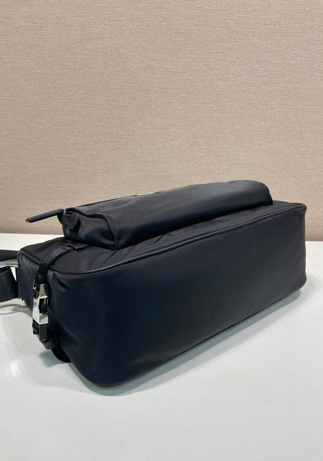 Сумки На Ремне Женские Prada 13346085