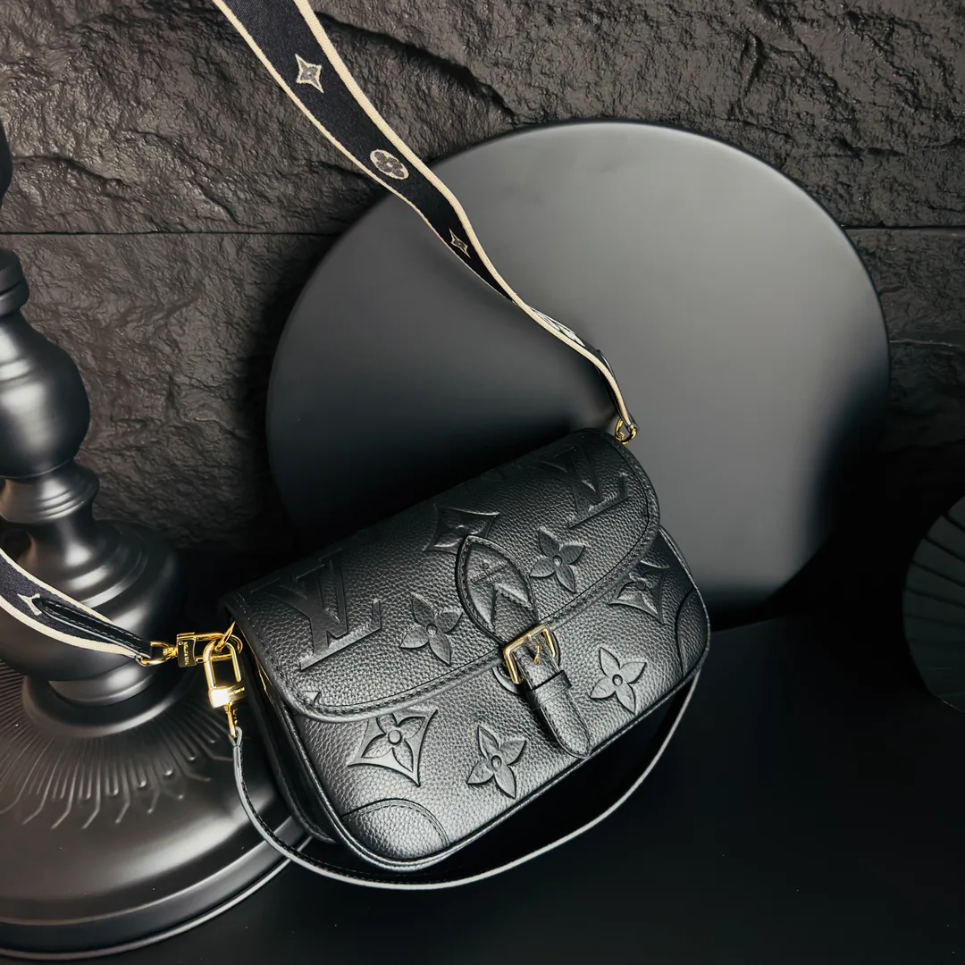 Сумки На Ремне Женские Louis Vuitton 923905