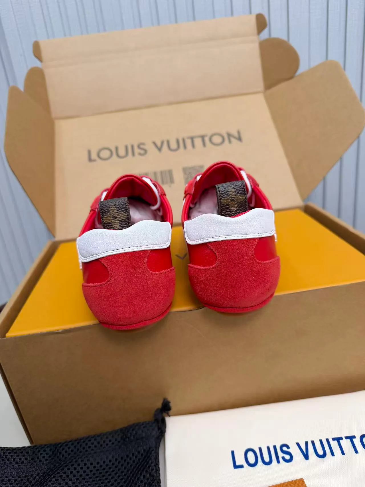 Кроссовки Женские Louis Vuitton 11250635