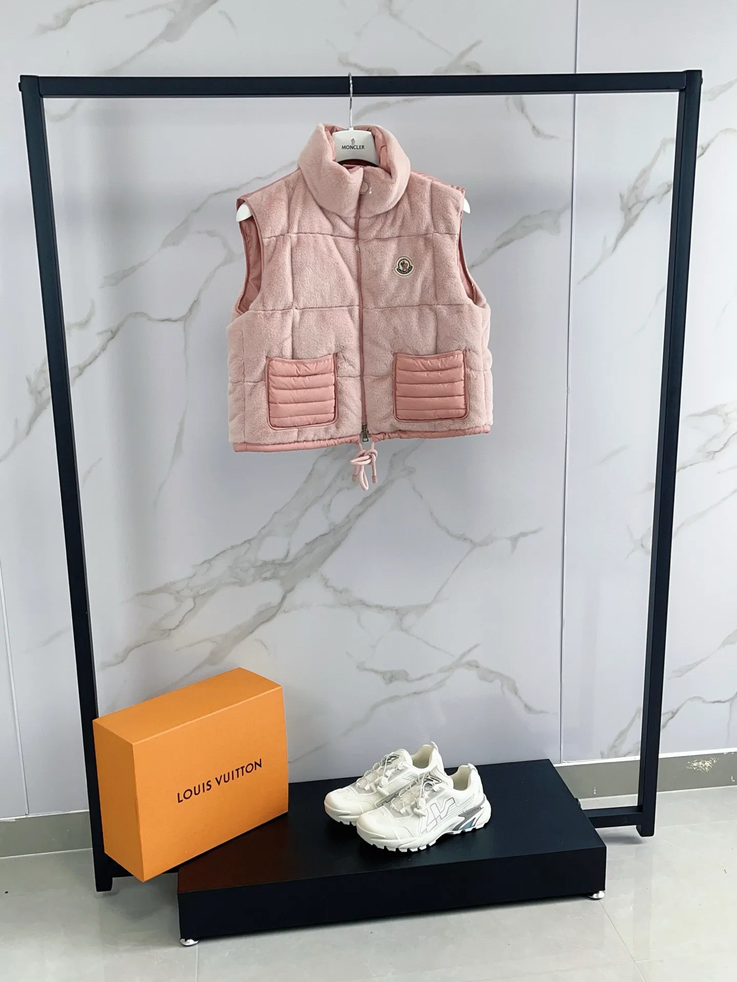 Жилеты Женские Moncler 794726