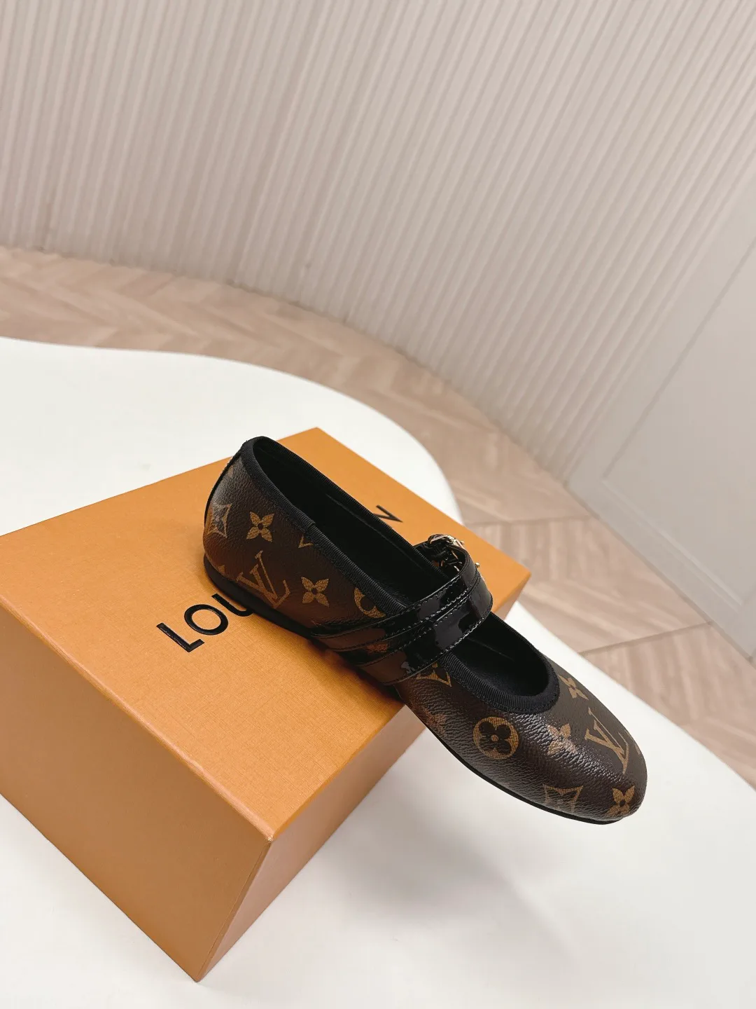 Туфли Женские Louis Vuitton 13553652