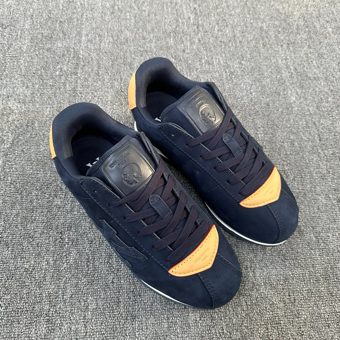 Кроссовки Мужские Louis Vuitton 1515861