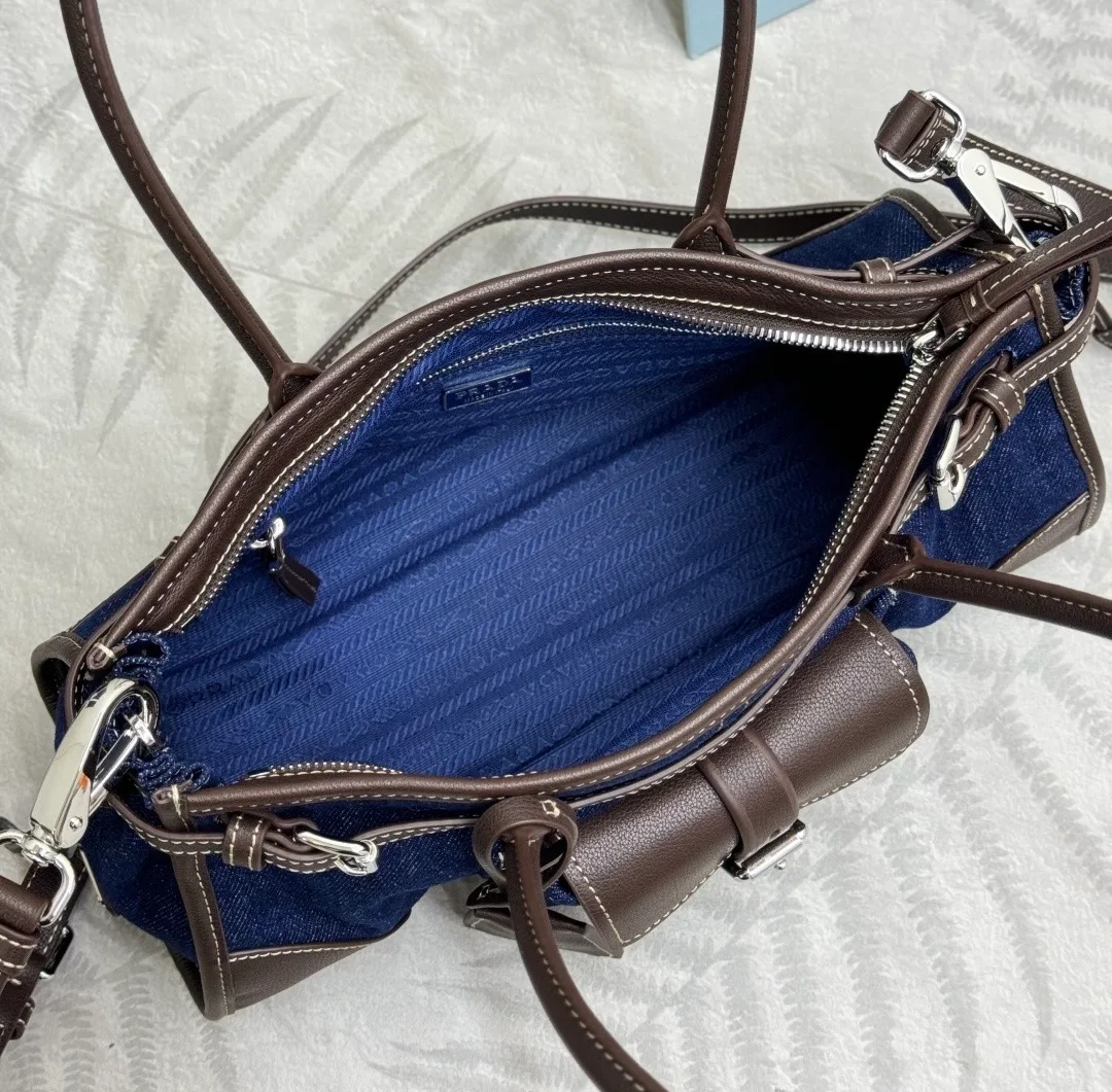 Сумки На Ремне Женские Prada 11682104