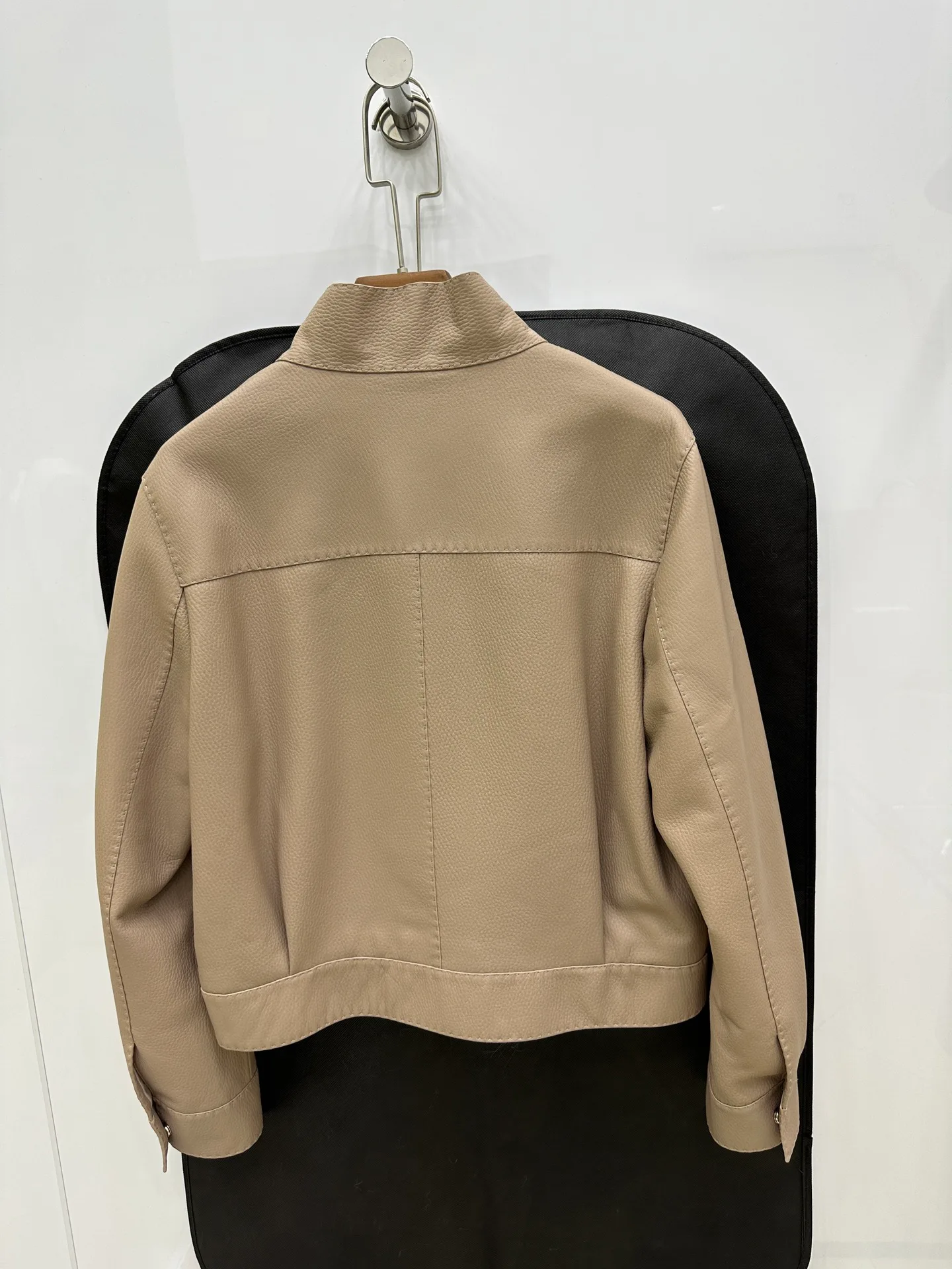 Кожаные Куртки И Дублёнки Женские Hermes 11187830