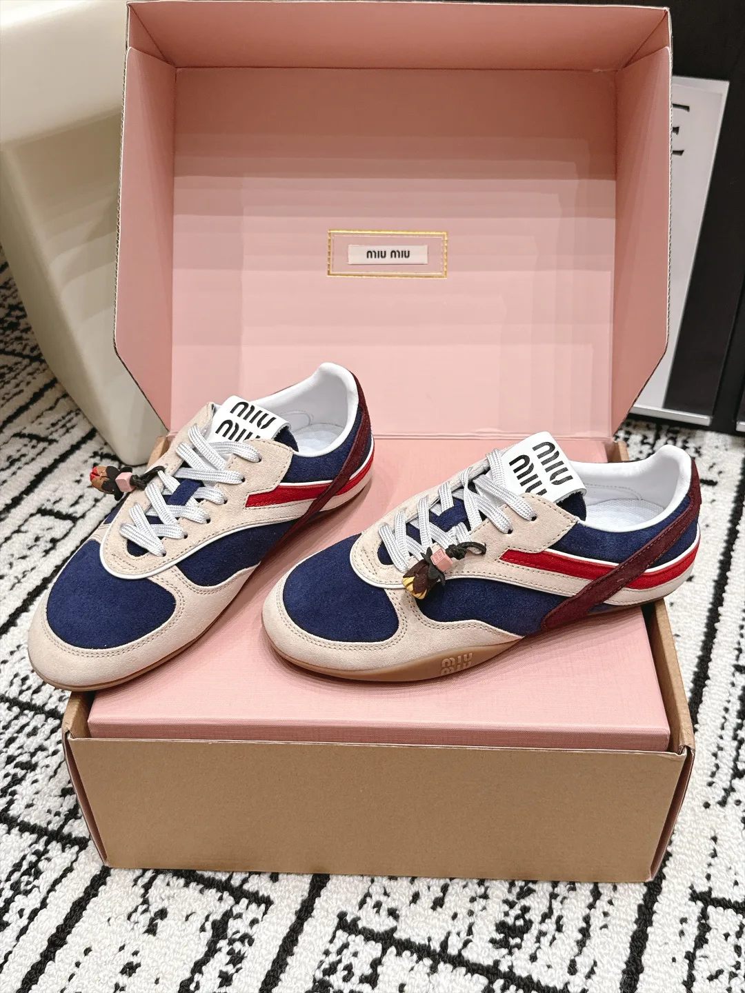 Кроссовки Женские Miu Miu 18490658