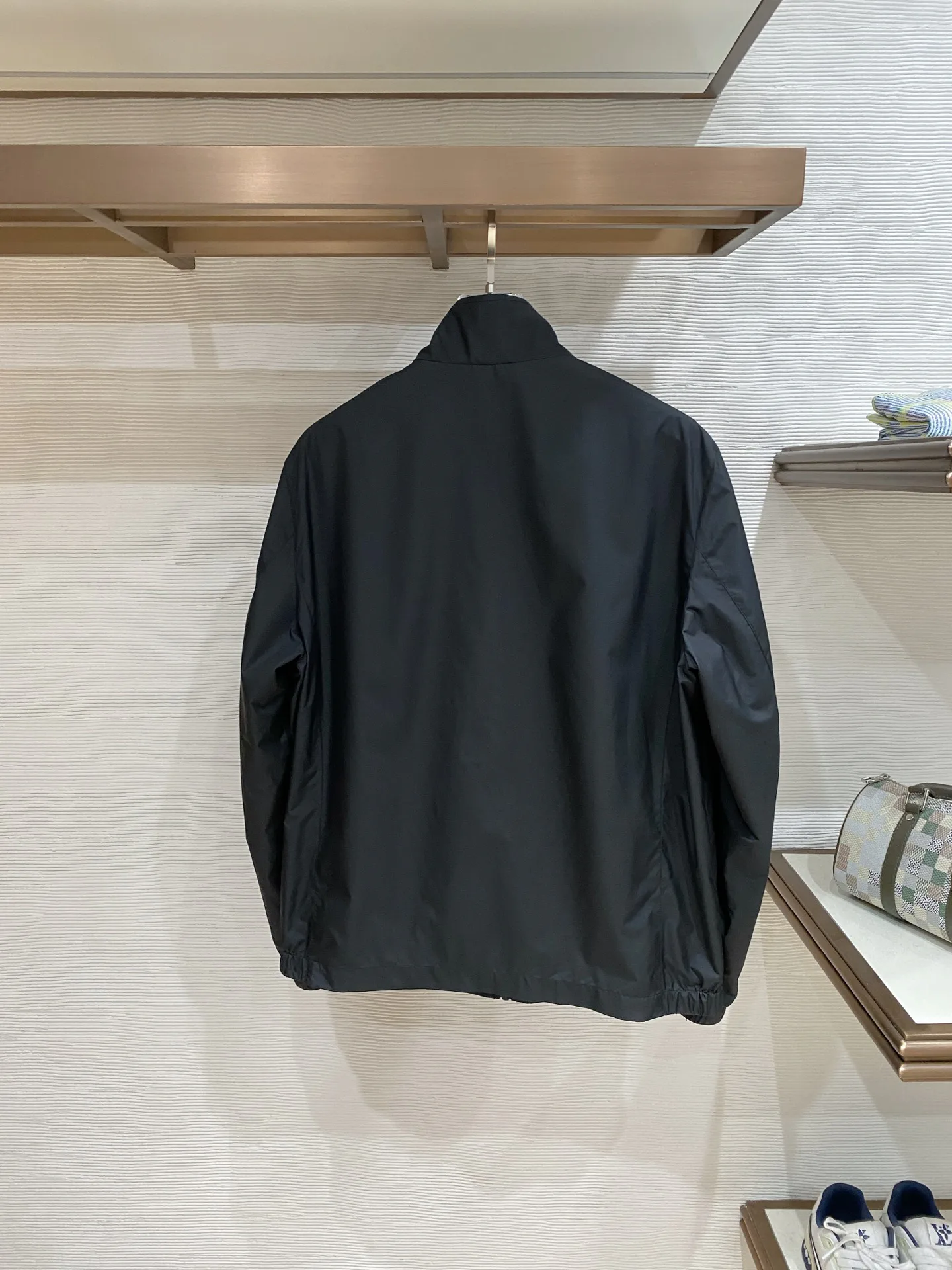 Куртки И Пуховики Мужские Moncler 10815801