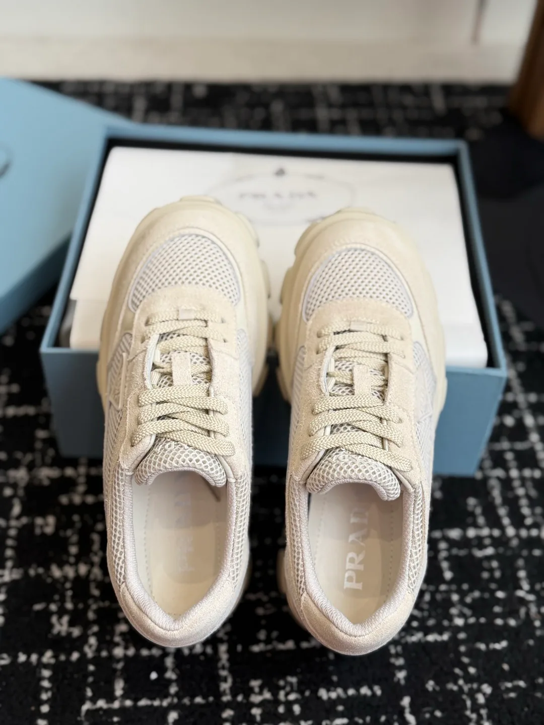 Кроссовки Женские Prada 18138859