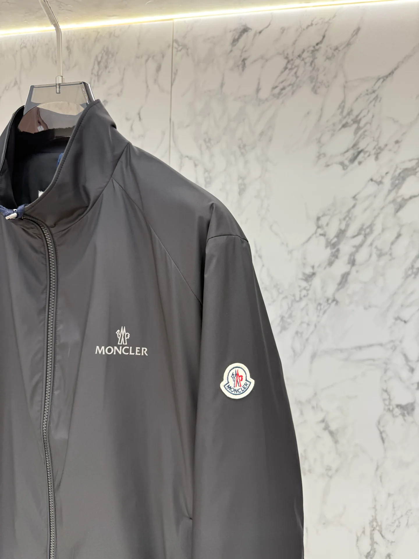 Куртки И Пуховики Мужские Moncler 17944102