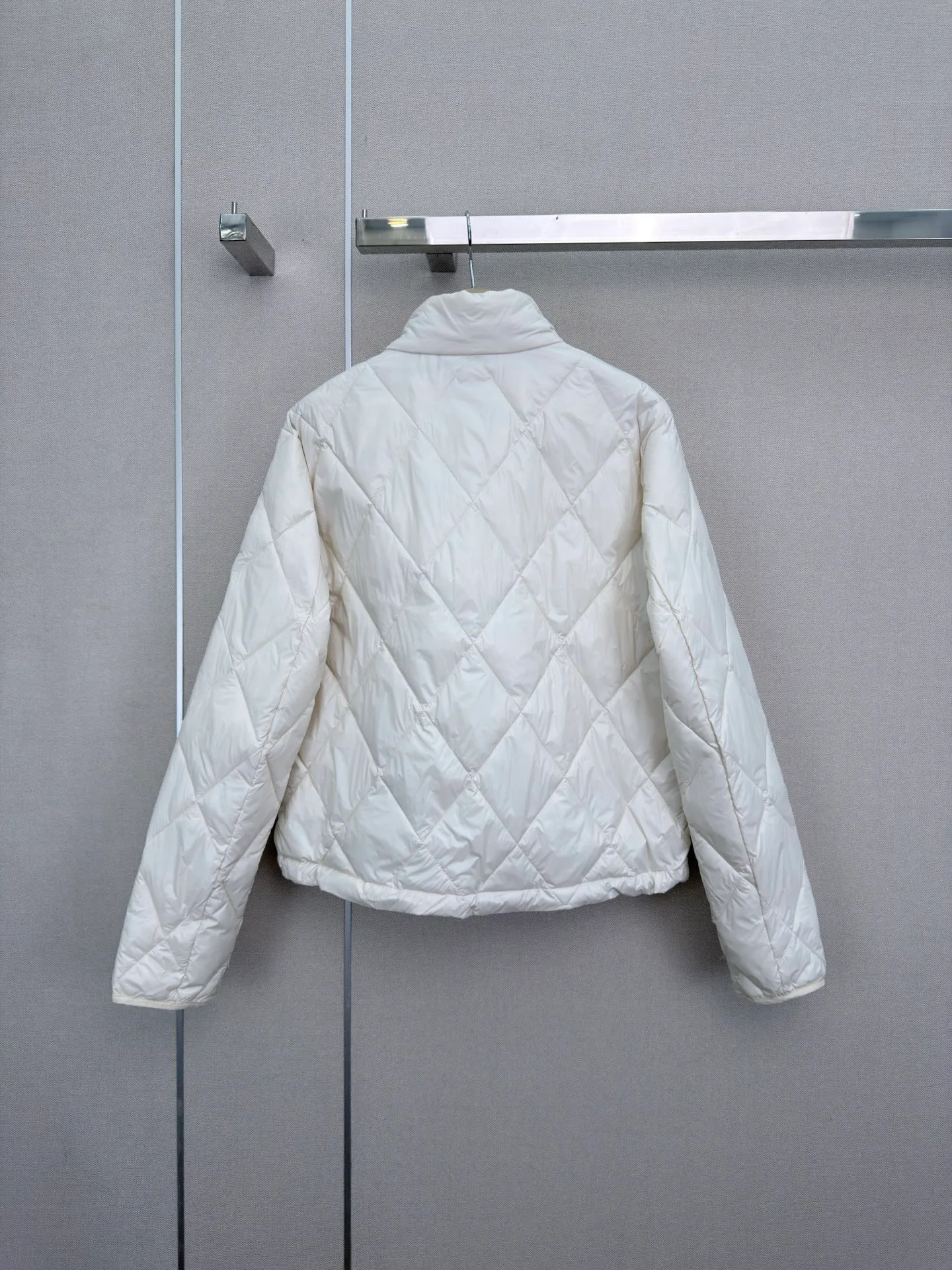 Куртки И Пуховики Женские Burberry 19324513