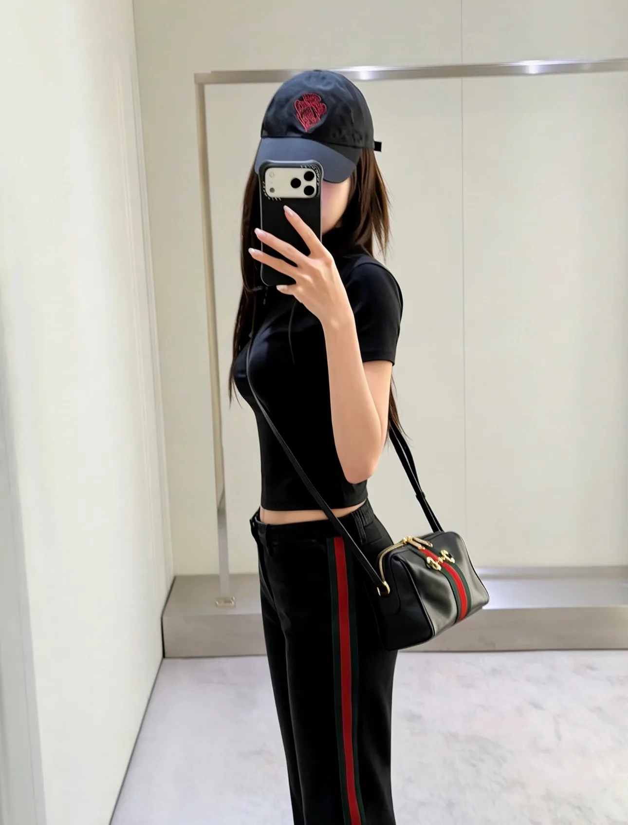 Классические Сумки Женские Gucci 17243036