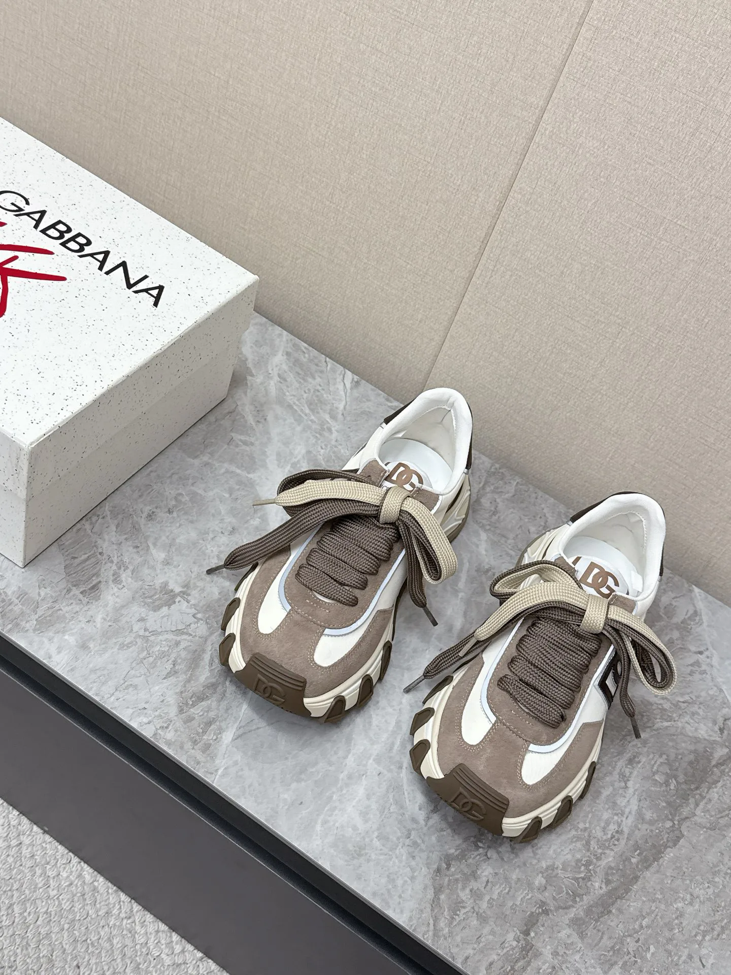 Кроссовки Женские Dolce & Gabbana 18685860