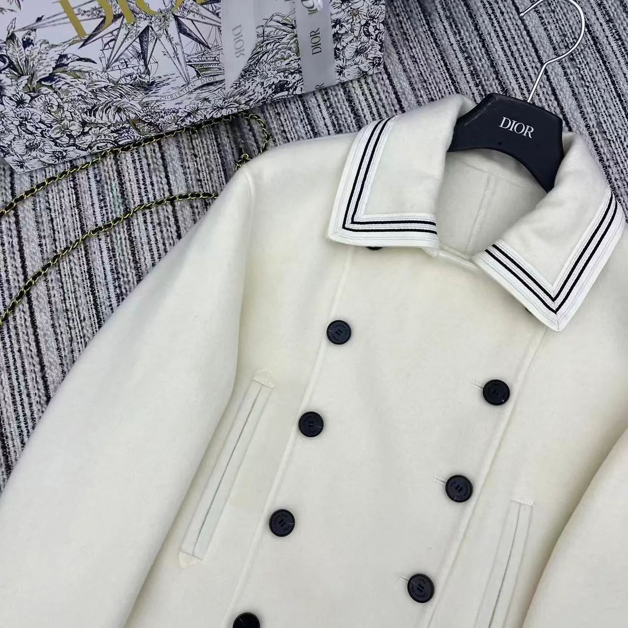 Куртки И Пуховики Женские Christian Dior 933564