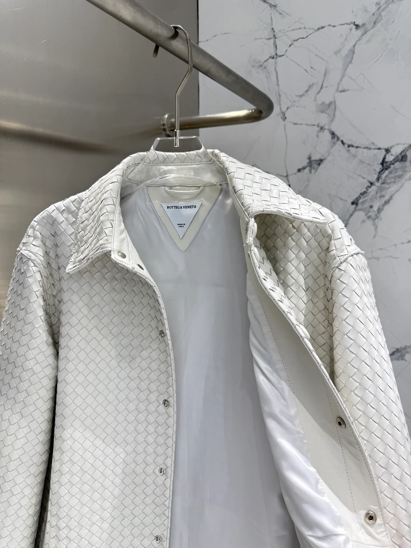 Кожаные Куртки И Дублёнки Женские Bottega Veneta 11700542