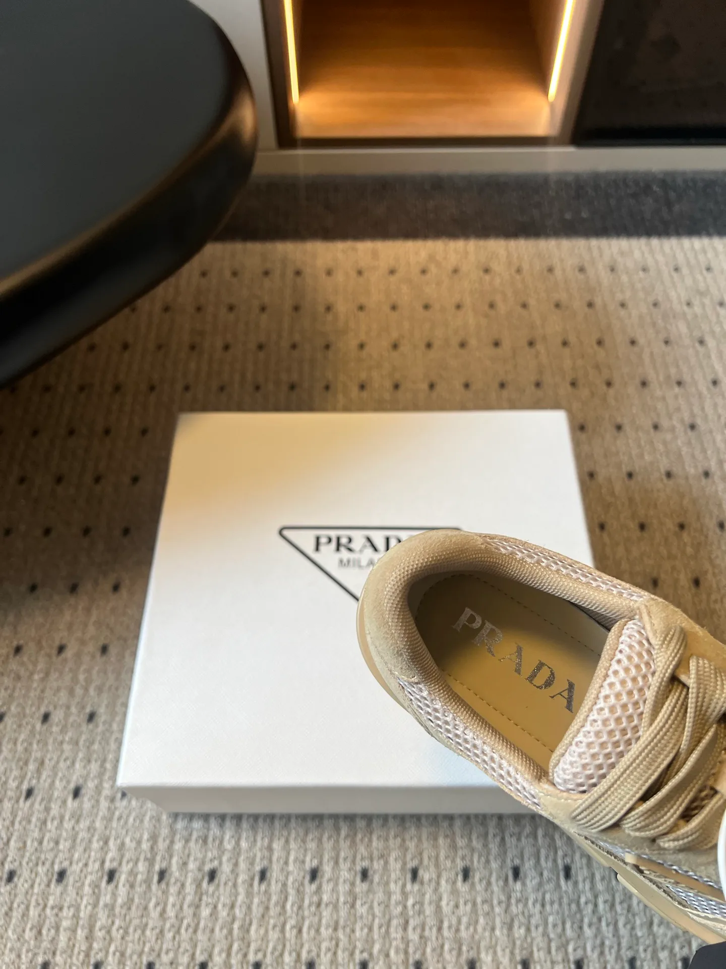 Кроссовки Женские Prada 17961571