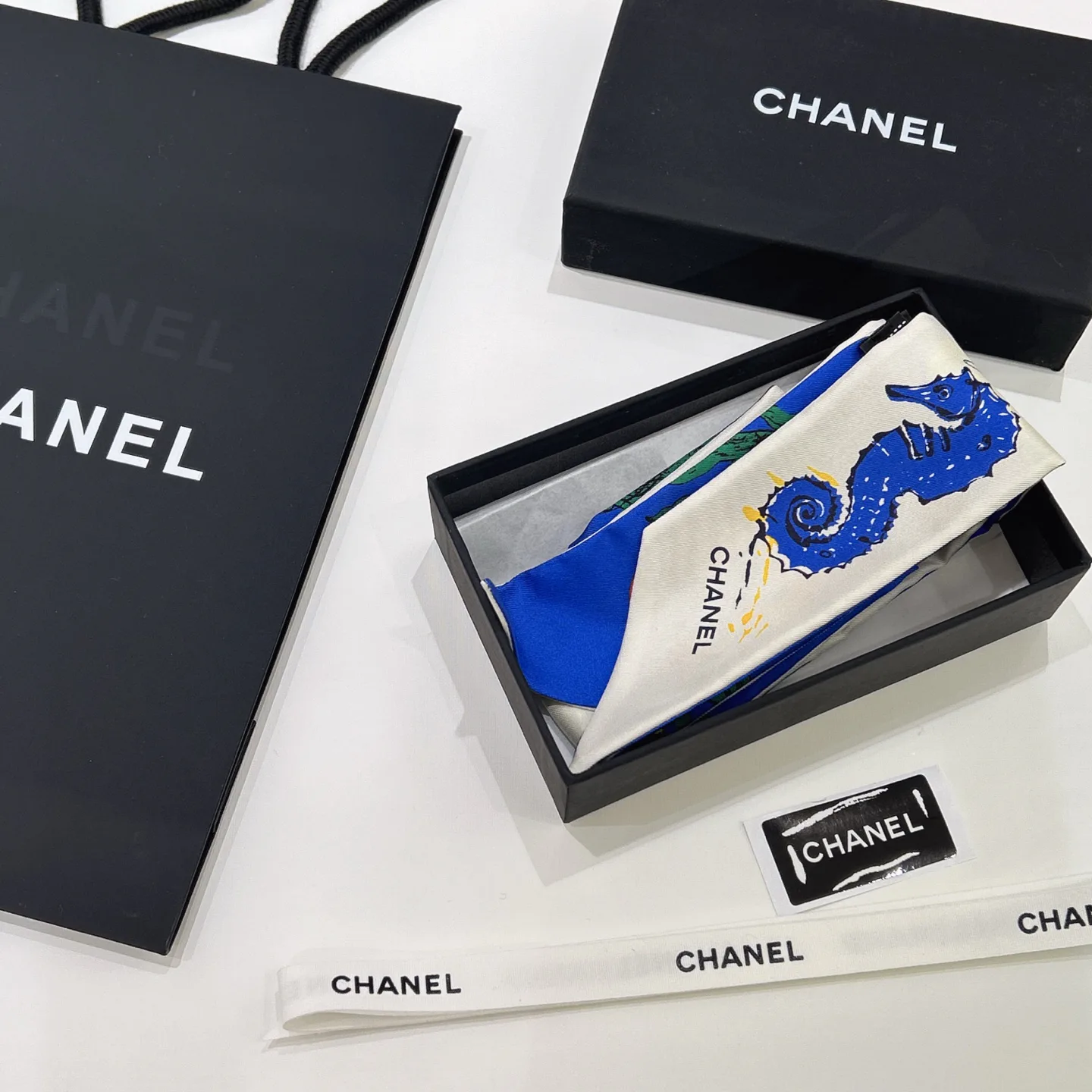 Платки Chanel 17987332
