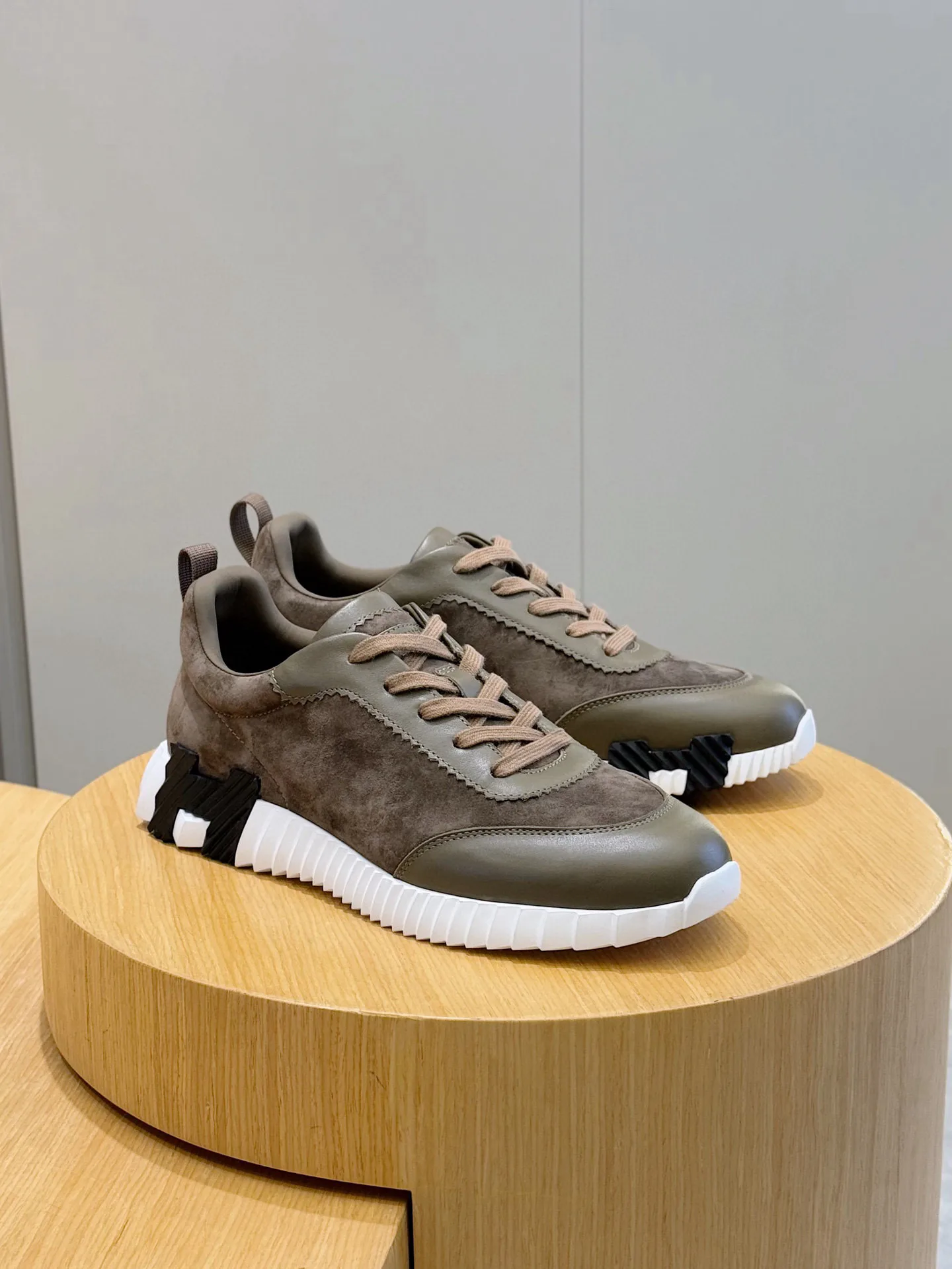 Кроссовки Мужские Hermes 12257688