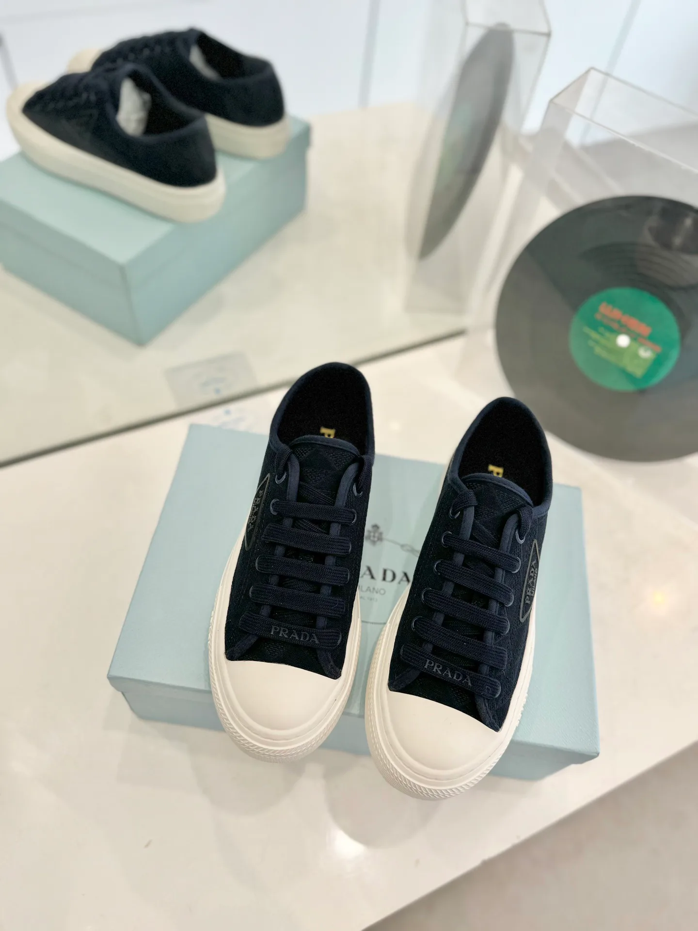 Кроссовки Женские Prada 9535105