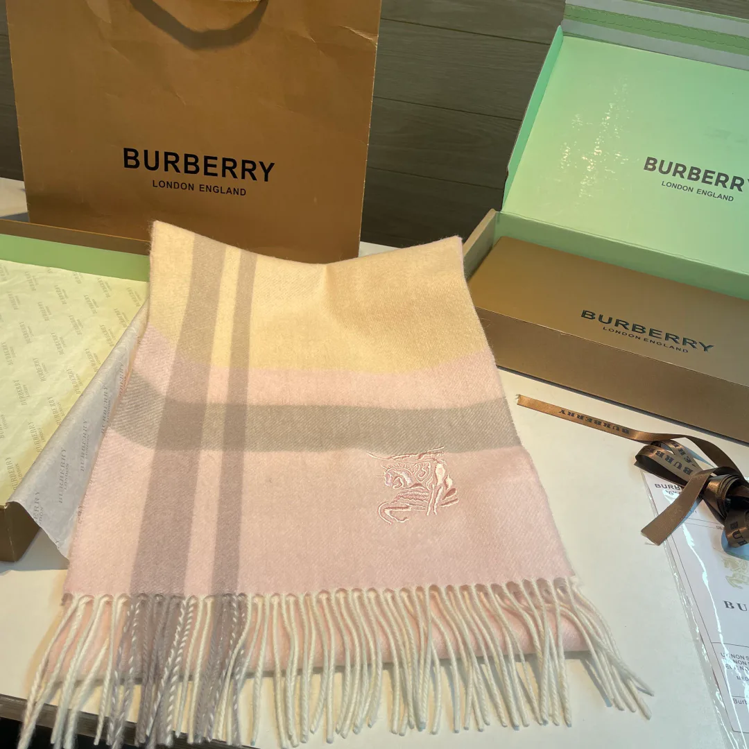 Шарфы Burberry 1303500