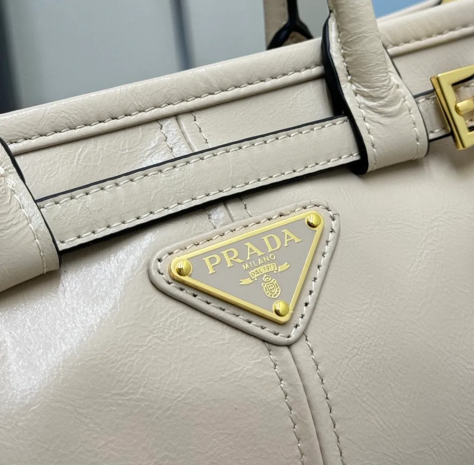Сумки На Ремне Женские Prada 11682130