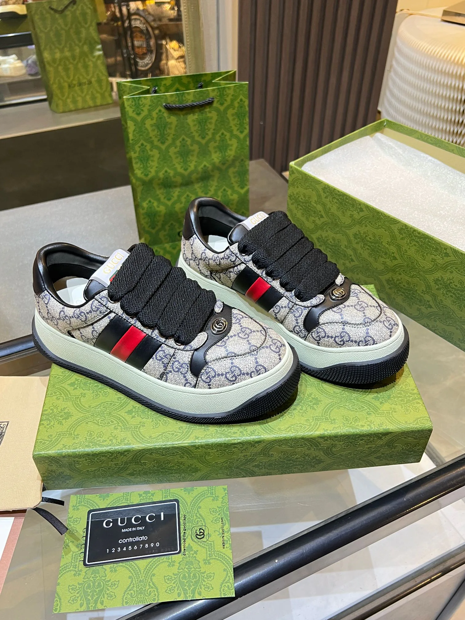 Кроссовки Женские Gucci 907453