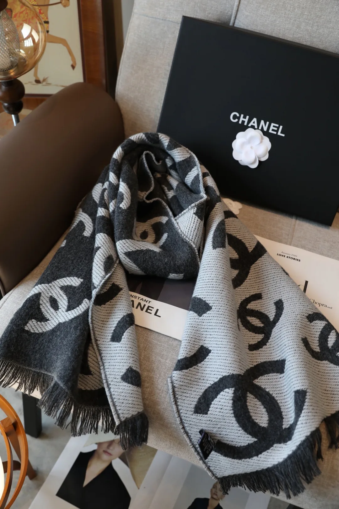 Шарфы Chanel 18618576