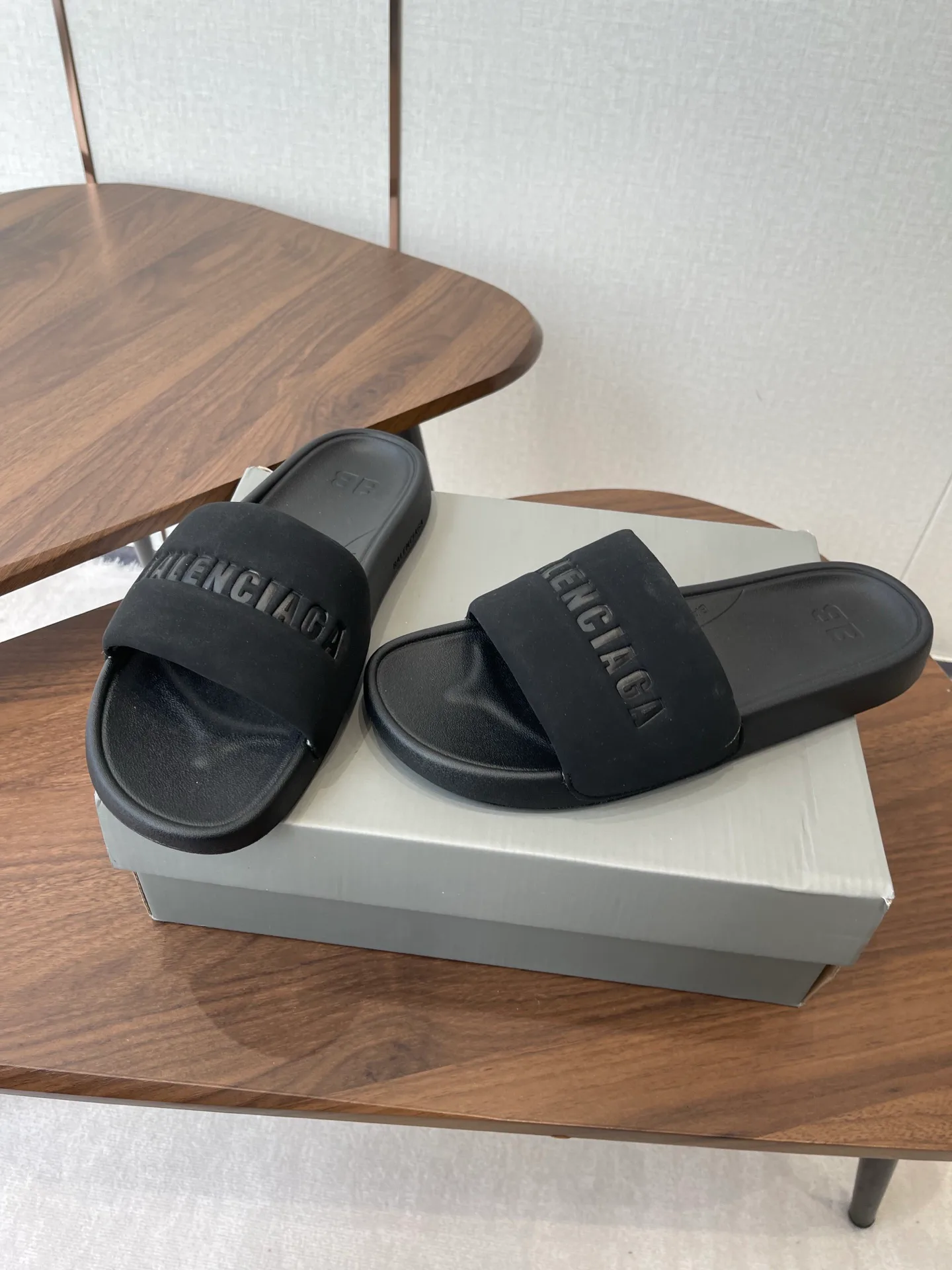 Шлепанцы Женские Balenciaga 11227405