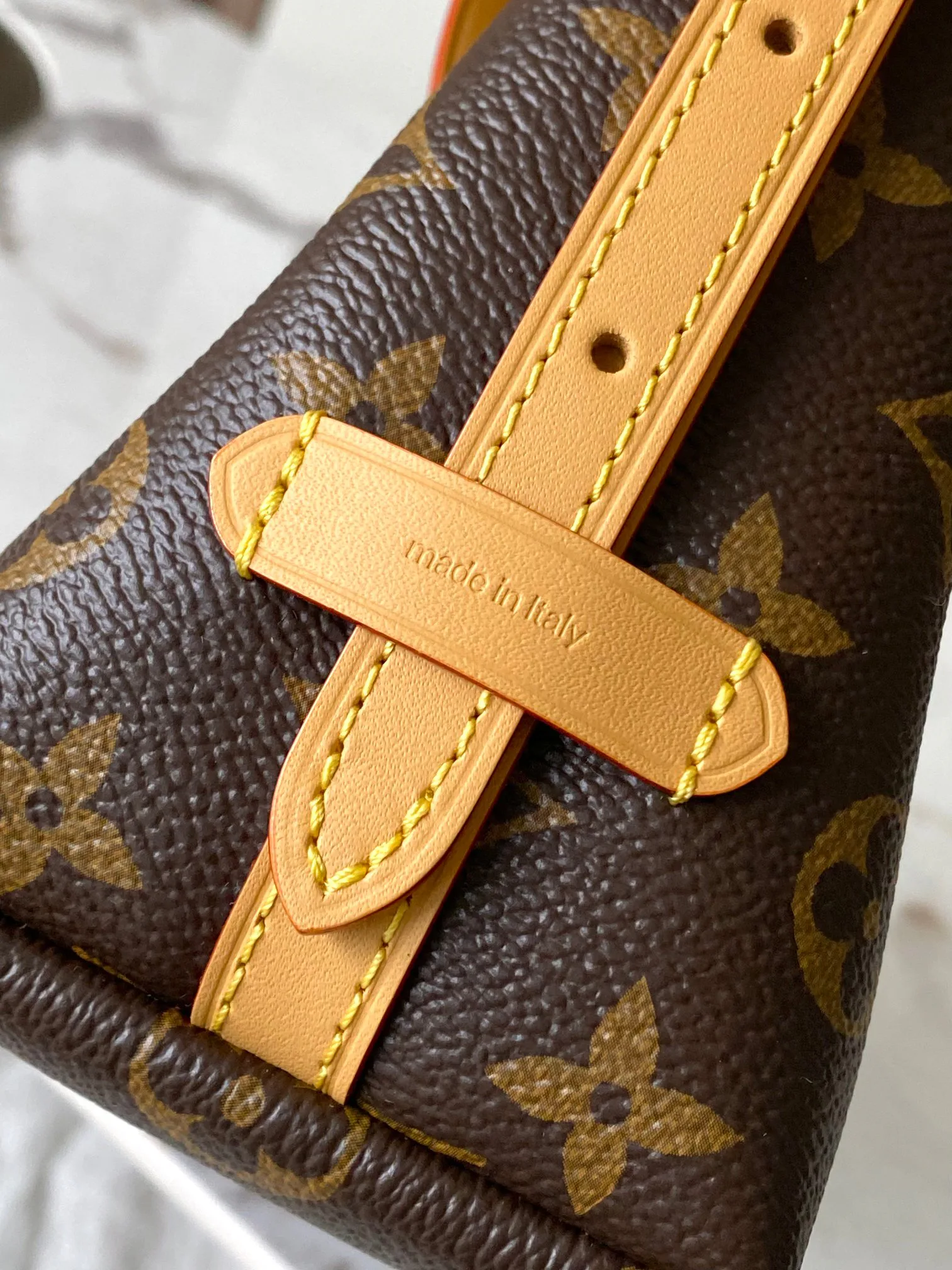 Классические Сумки Женские Louis Vuitton 18170479