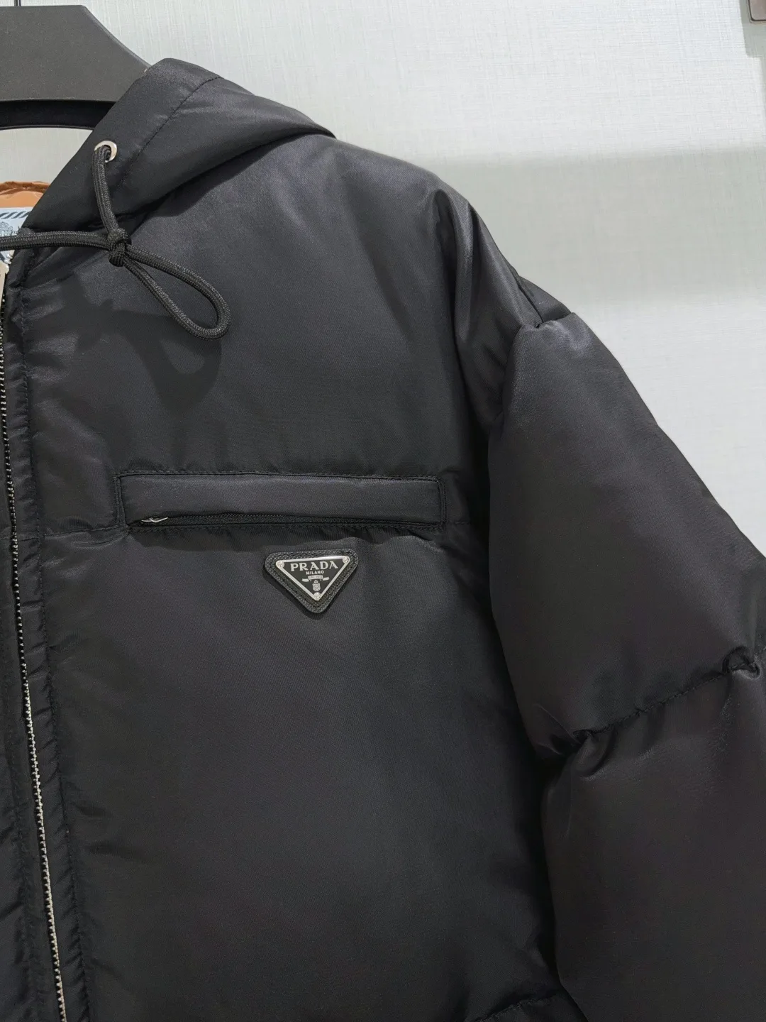 Куртки И Пуховики Женские Prada 18898477