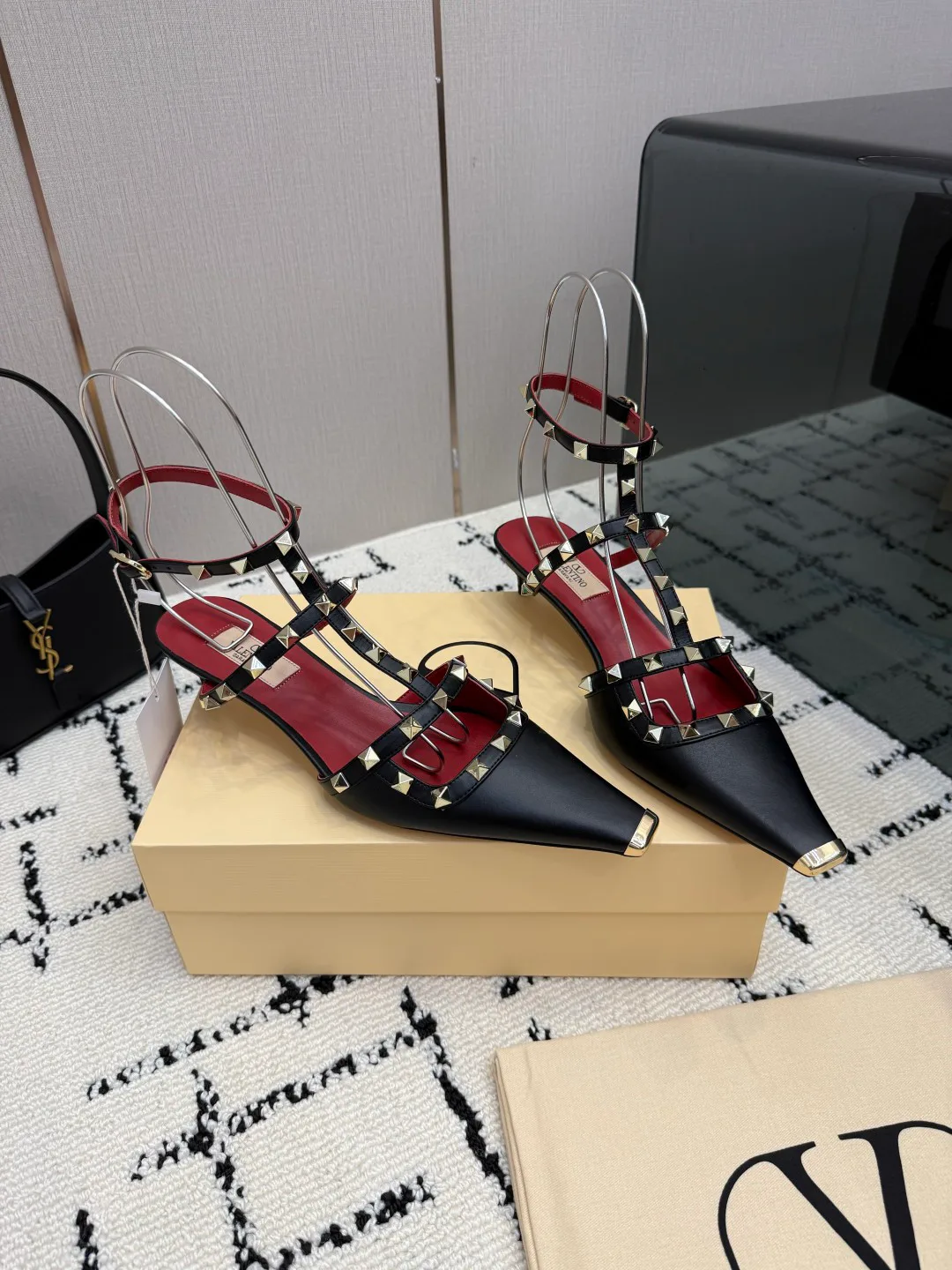 Босоножки Женские Valentino 17594513