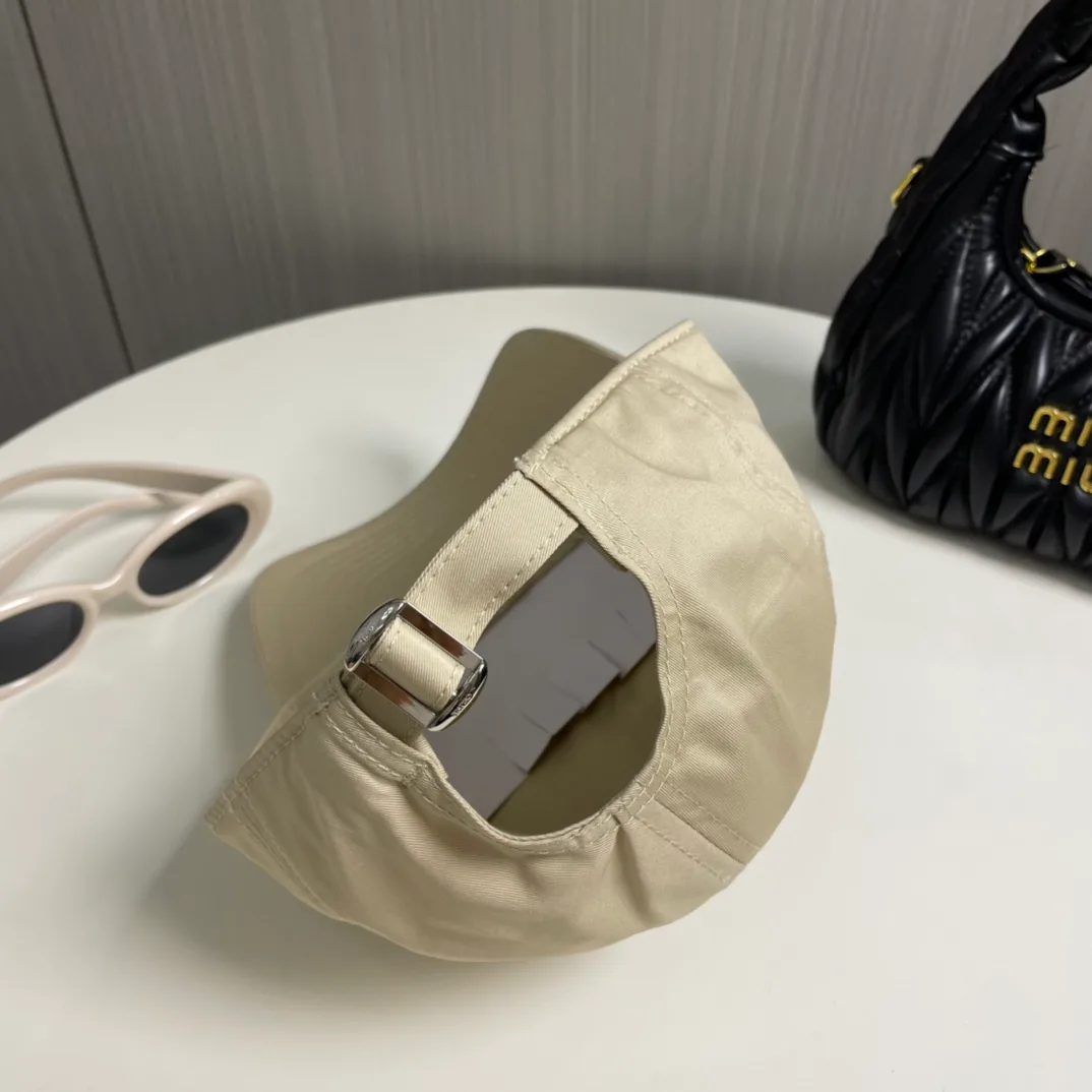 Головные Уборы Celine 13294330