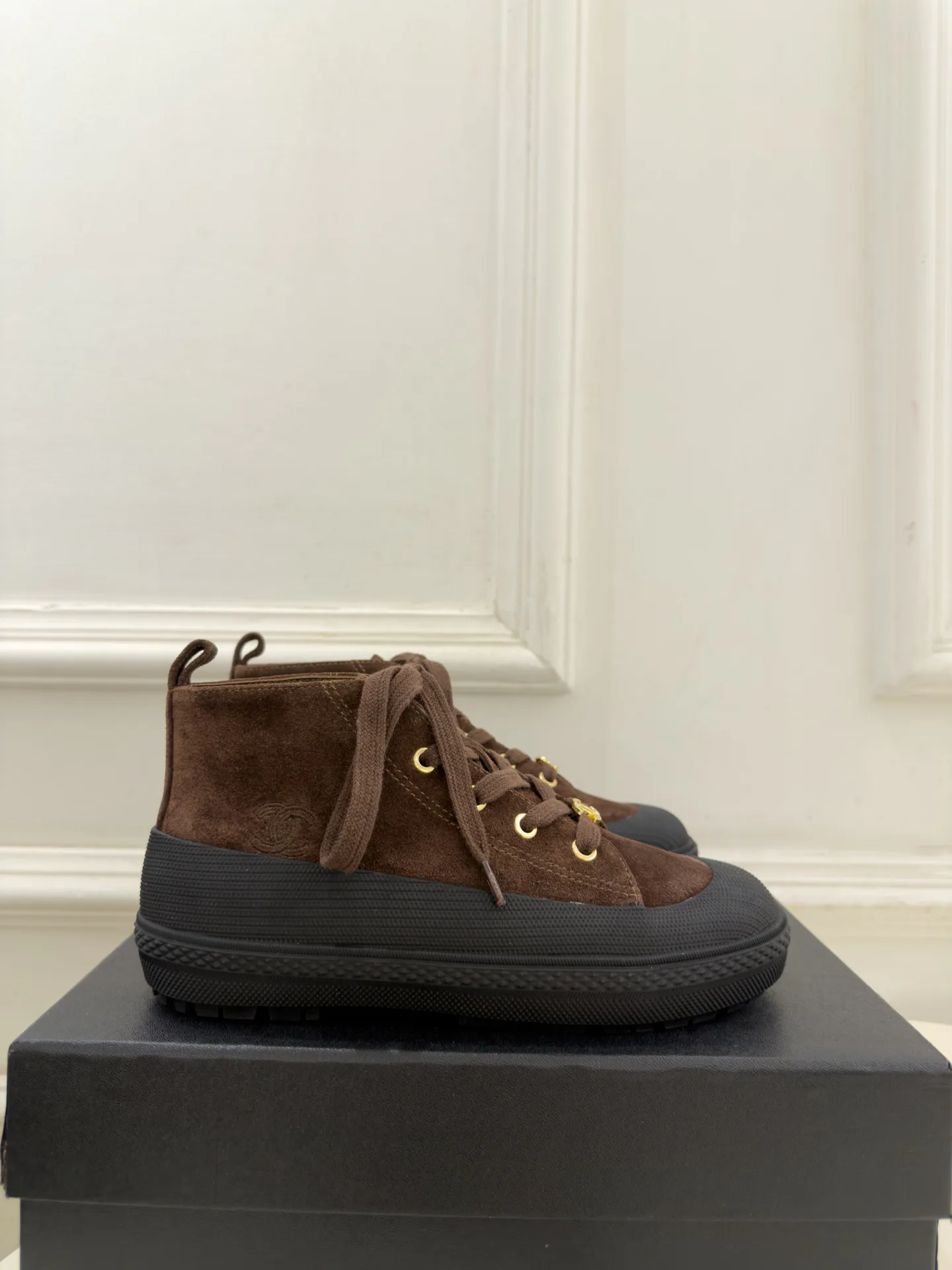 Кроссовки Женские Chanel 18346896