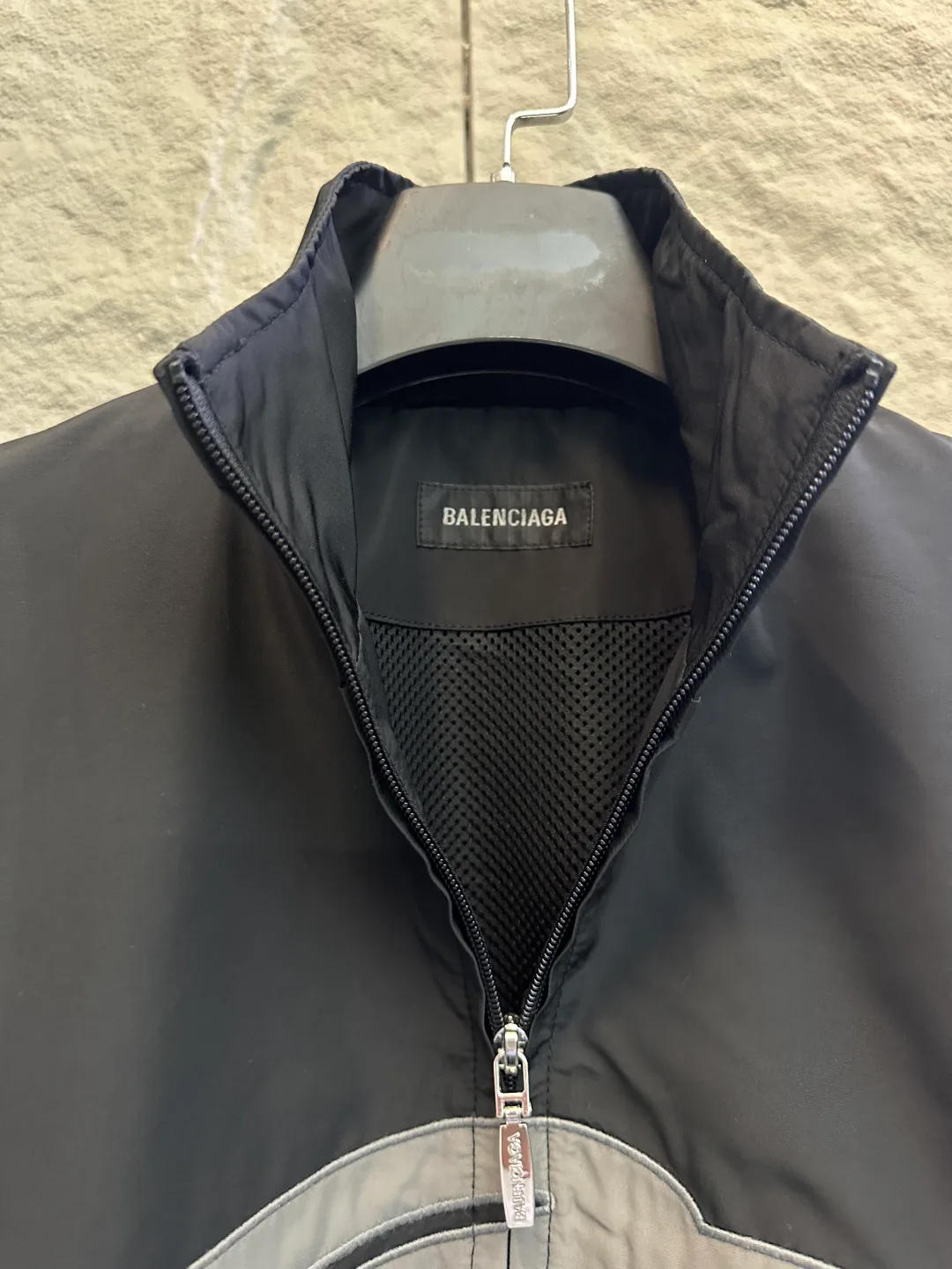 Куртки И Пуховики Женские Balenciaga 11538750