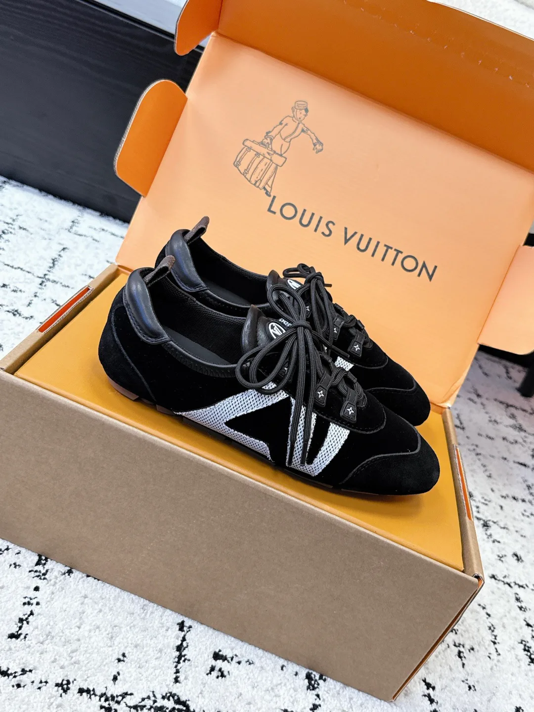 Кроссовки Женские Louis Vuitton 1752777