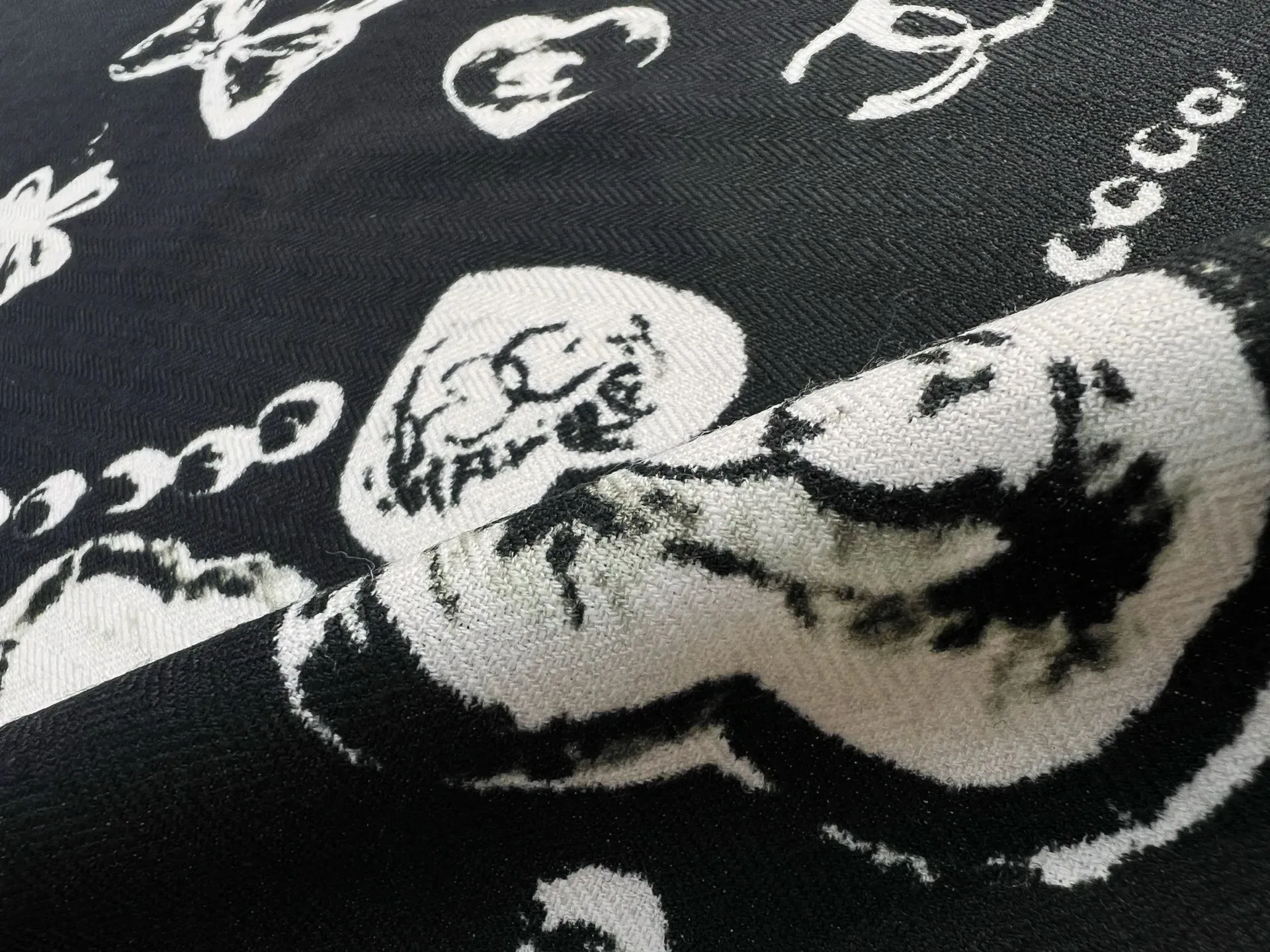 Шарфы Chanel 136844