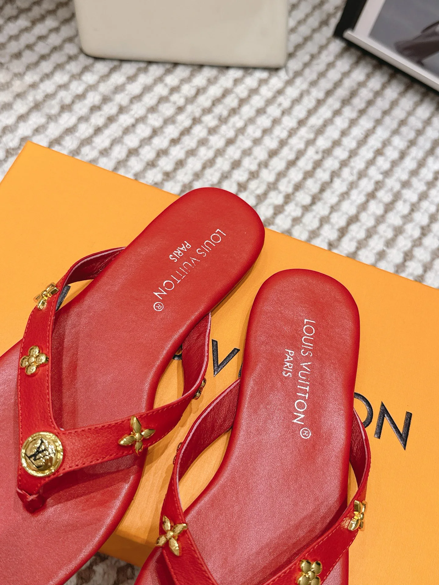 Шлепанцы Женские Louis Vuitton 14555369