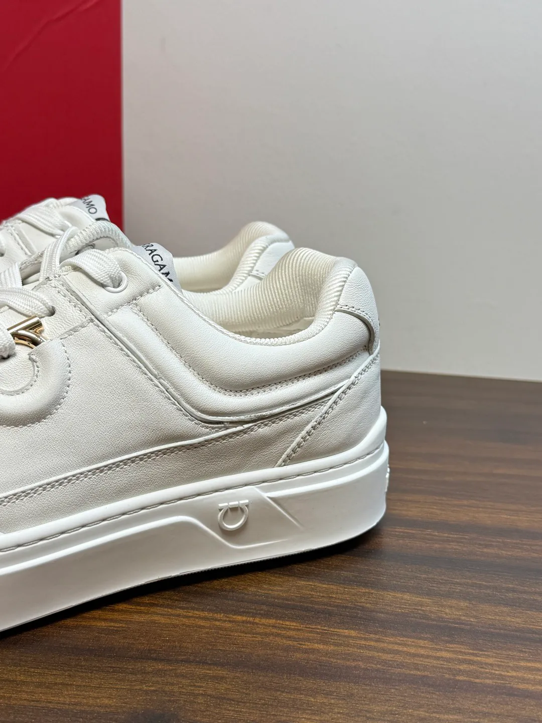 Кроссовки Мужские Salvatore Ferragamo 19623435