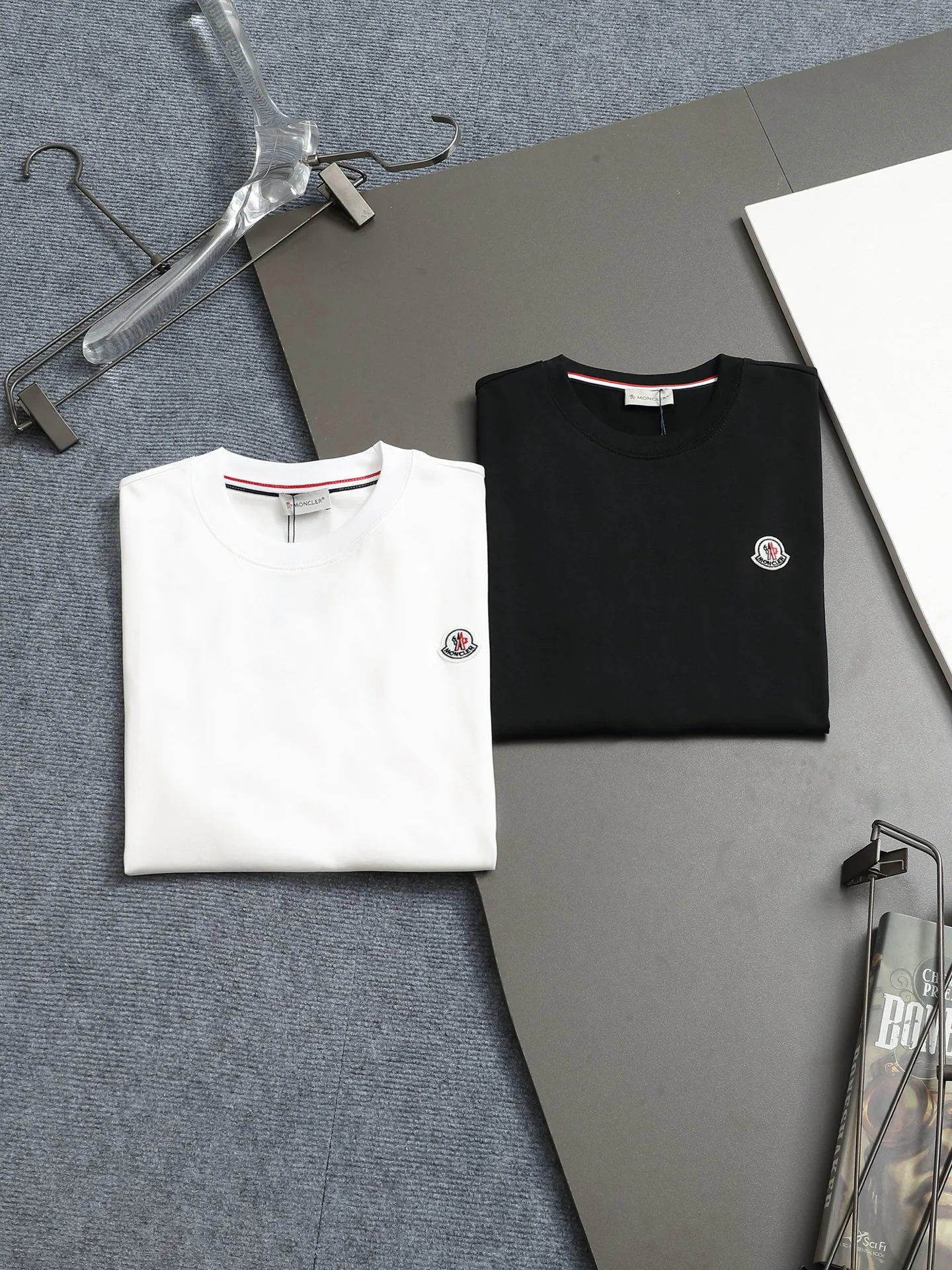 Футболки Женские Moncler 1617507