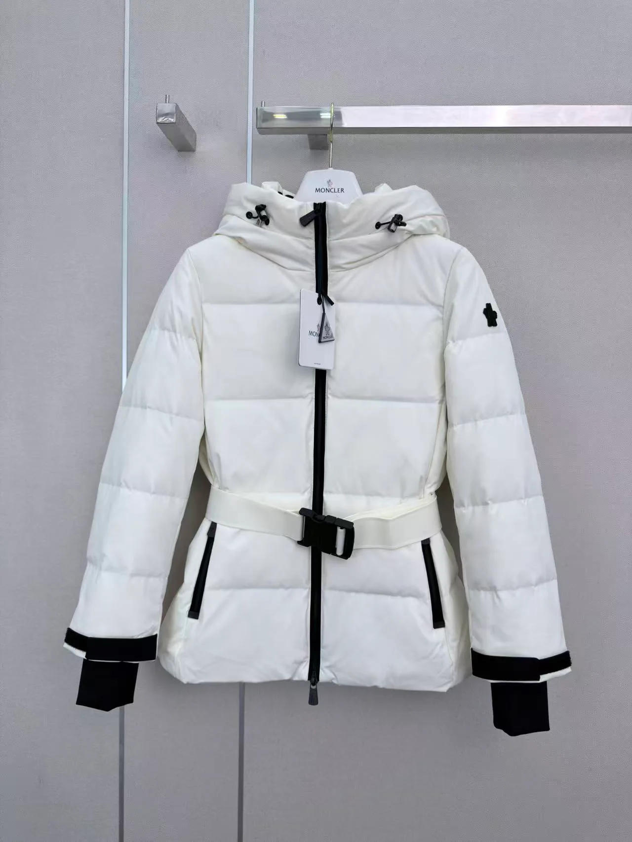 Куртки И Пуховики Женские Moncler 19247633