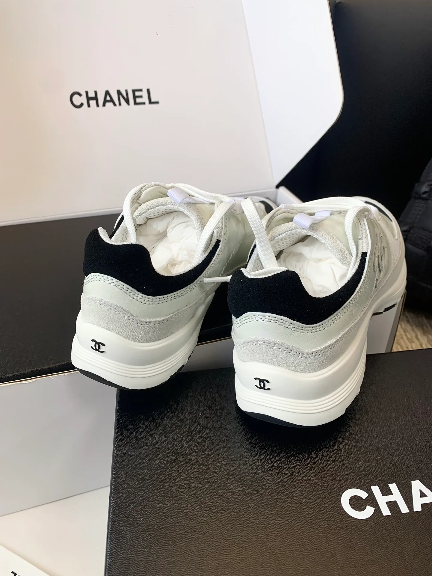 Кроссовки Женские Chanel 10851135