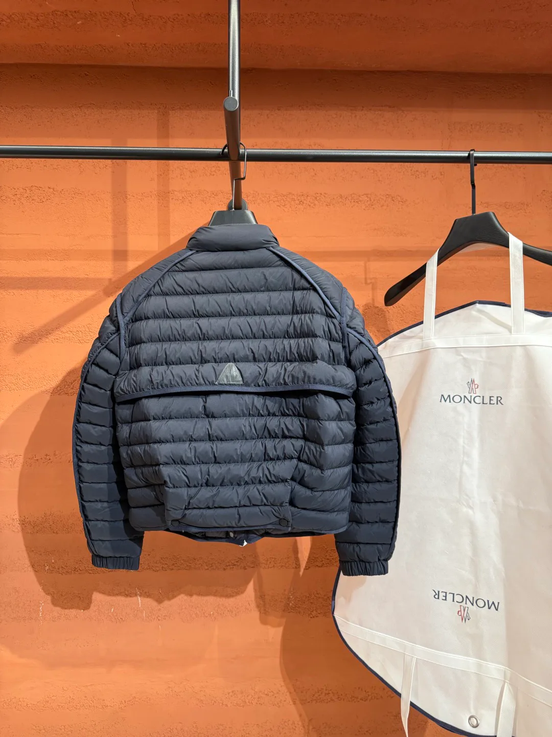 Куртки И Пуховики Женские Moncler 18048147