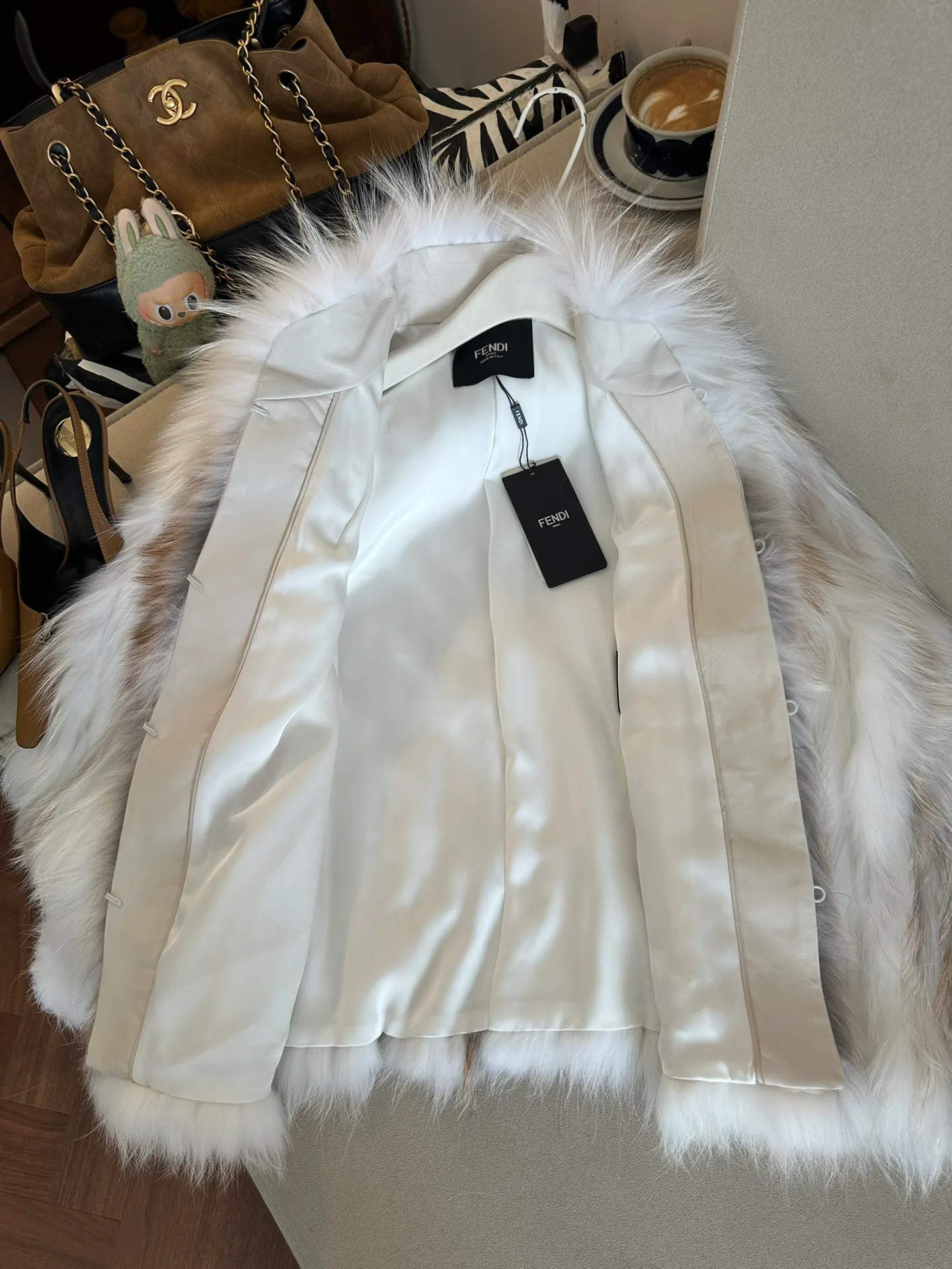 Шубы Женские Fendi 18437634