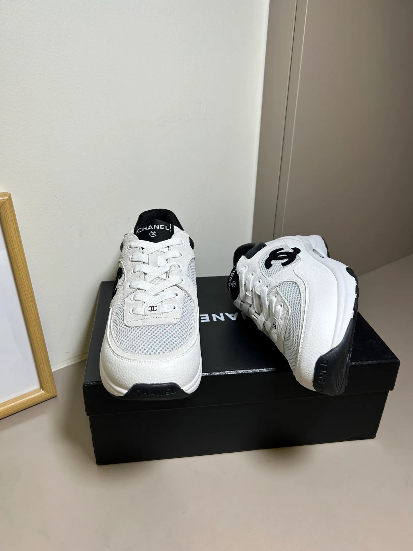 Кроссовки Женские Chanel 17954906