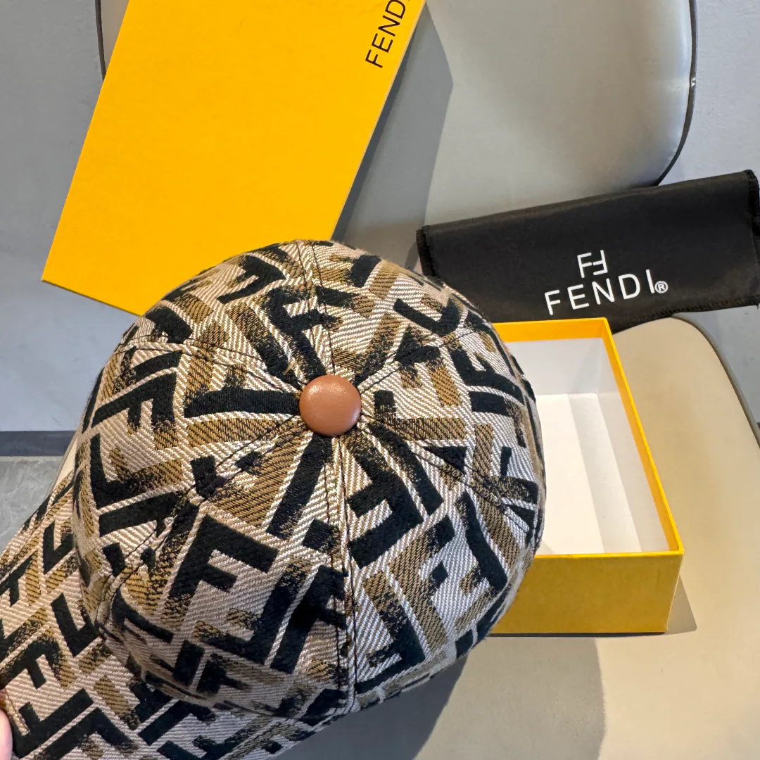Головные Уборы Fendi 18105231