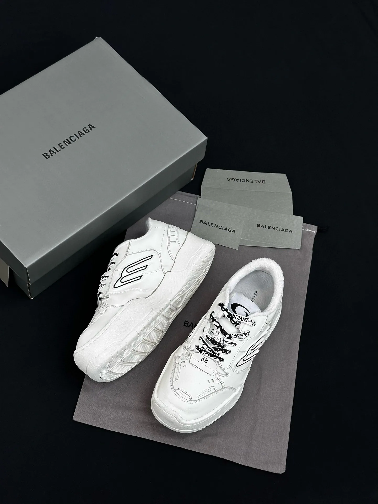 Кроссовки Женские Balenciaga 10997405