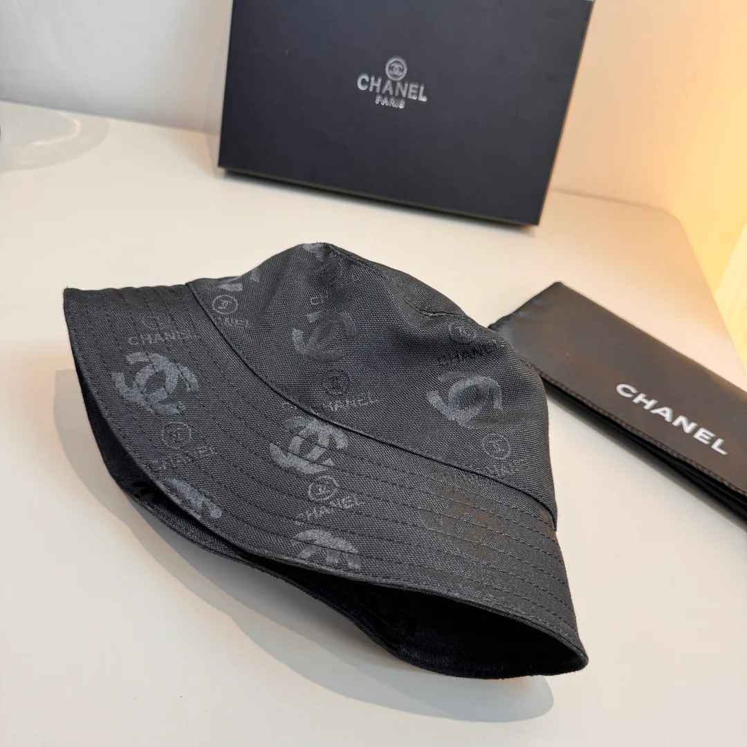 Головные Уборы Chanel 12647130