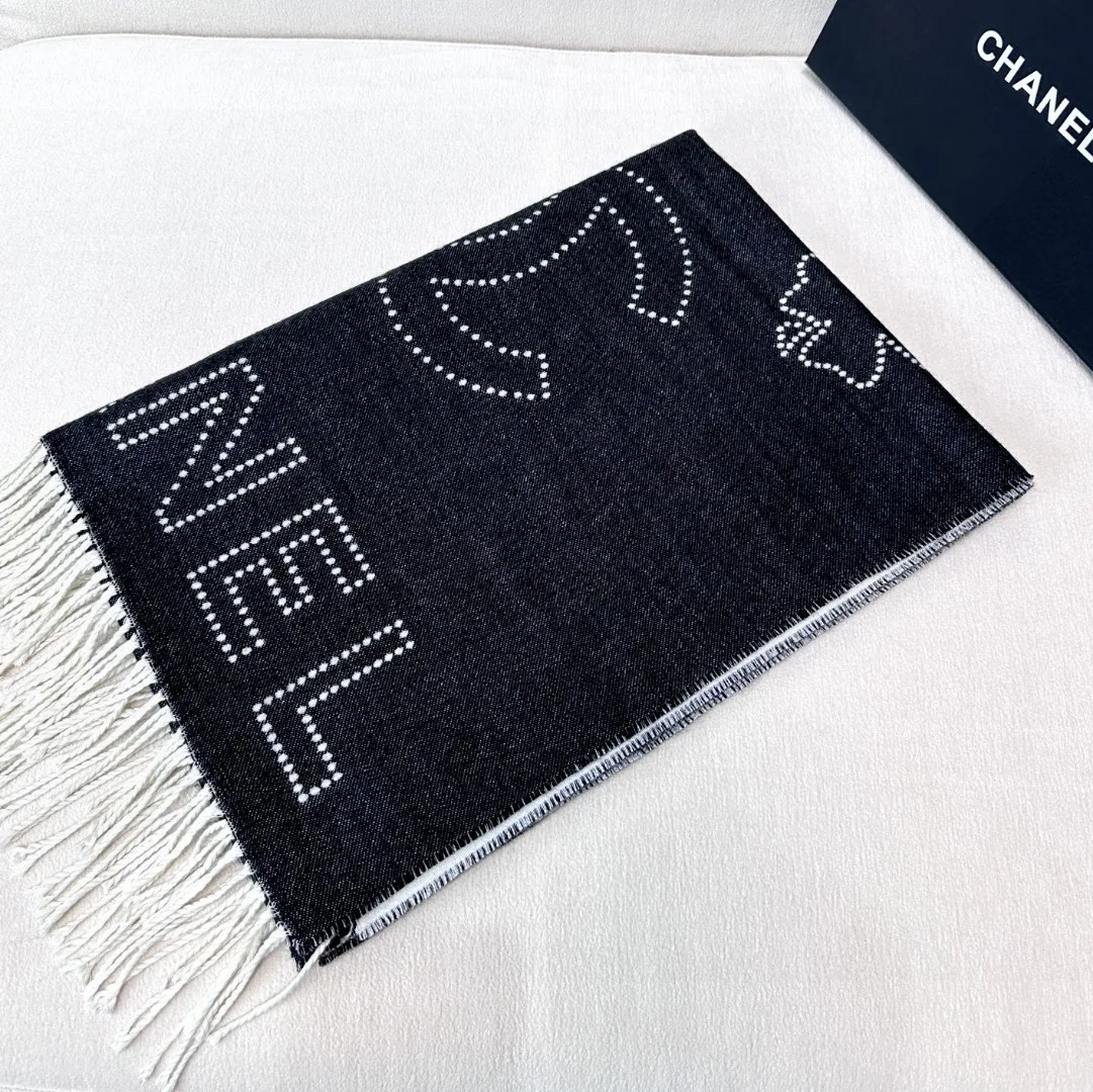 Шарфы Chanel 18322286