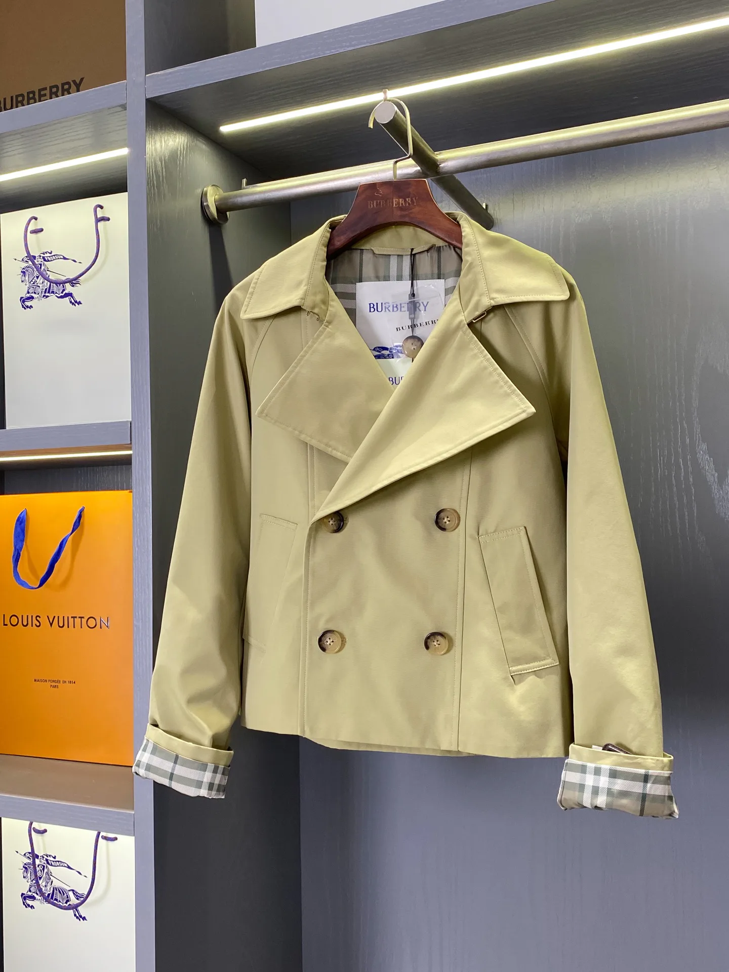 Тренчи Женские Burberry 18016163
