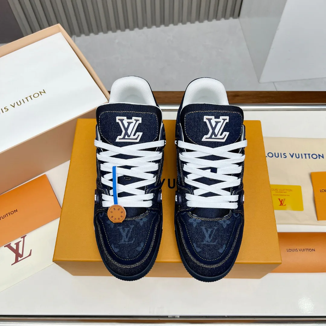 Кроссовки Женские Louis Vuitton 11707397