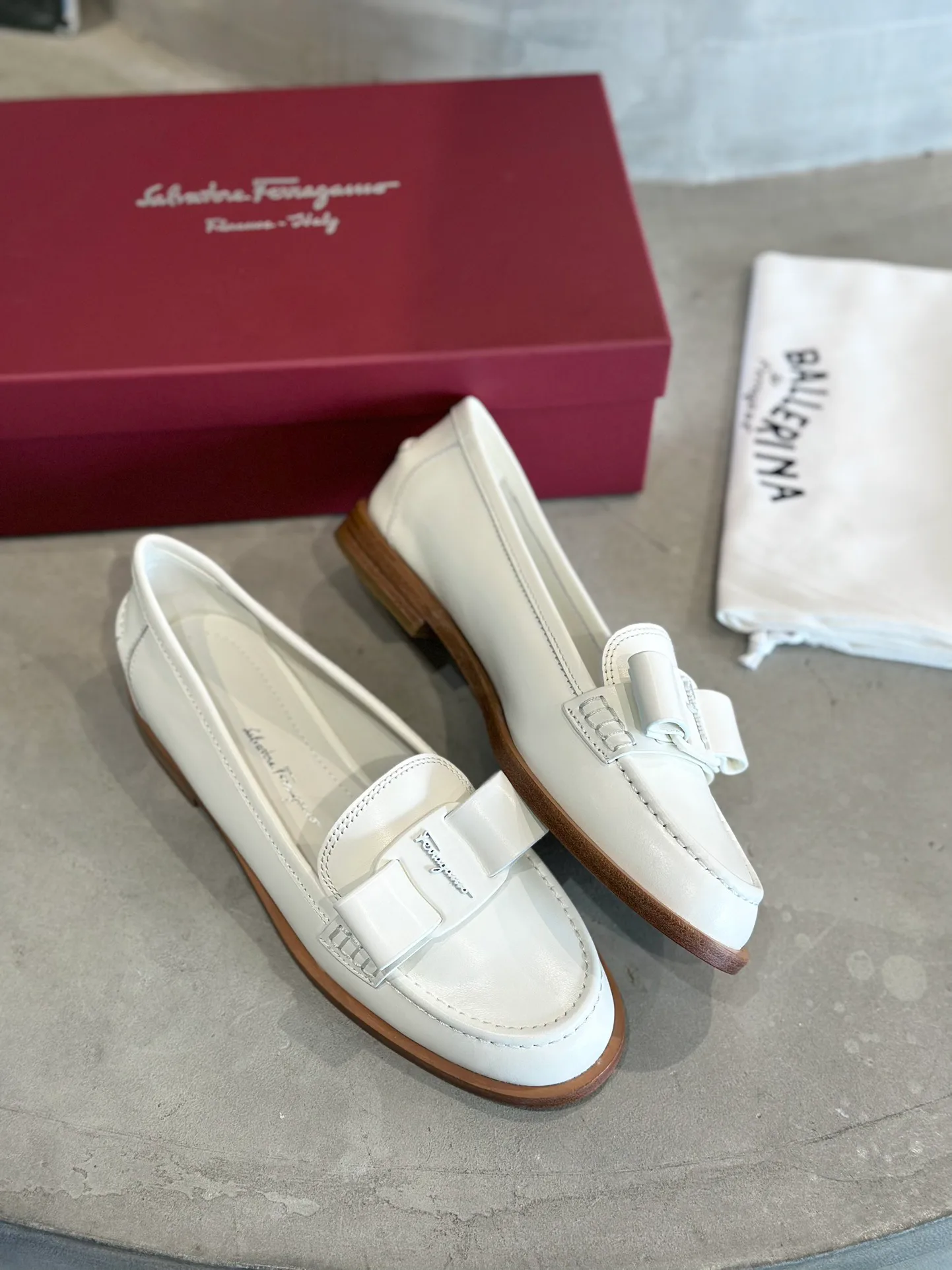 Лоферы И Мокасины Женские Salvatore Ferragamo 13368400