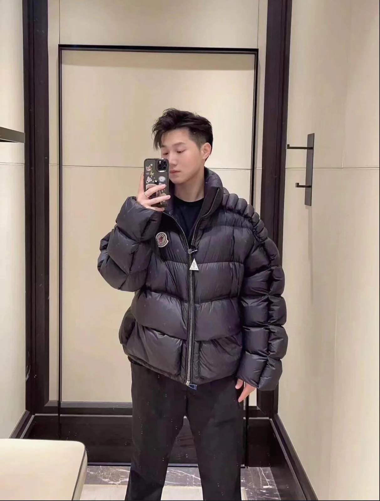 Куртки И Пуховики Женские Moncler 18130160
